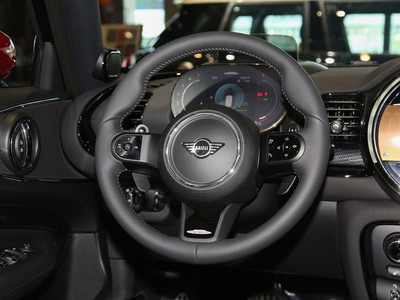 MINI JCW CLUBMAN内饰实拍图